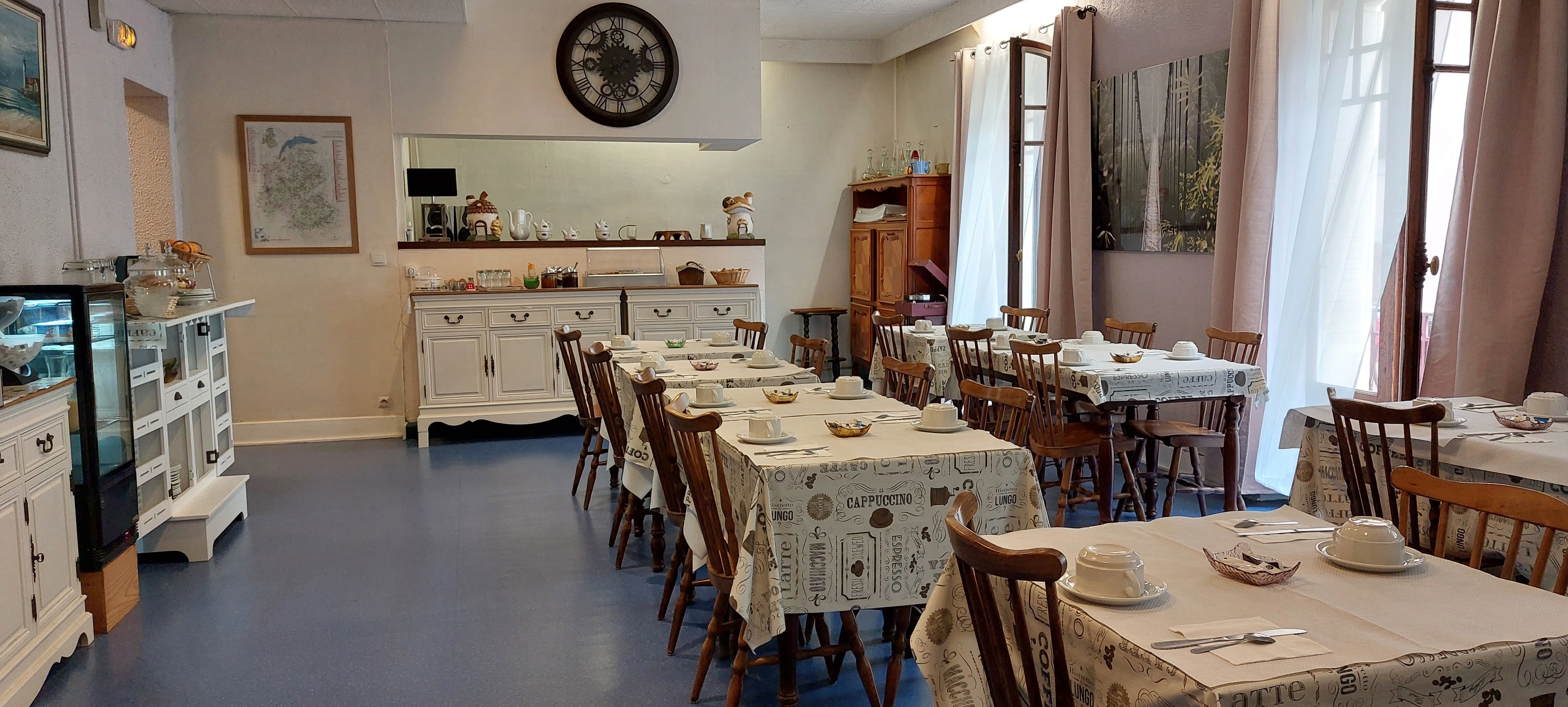 Salle de petit-déjeuner