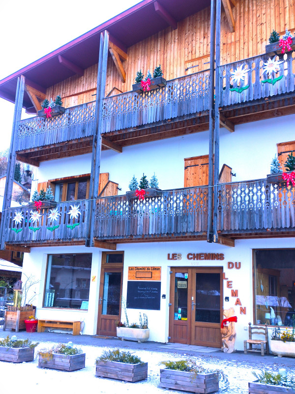 Façade de l'hôtel - © Les Chemins du Léman Façade de l'hôtel