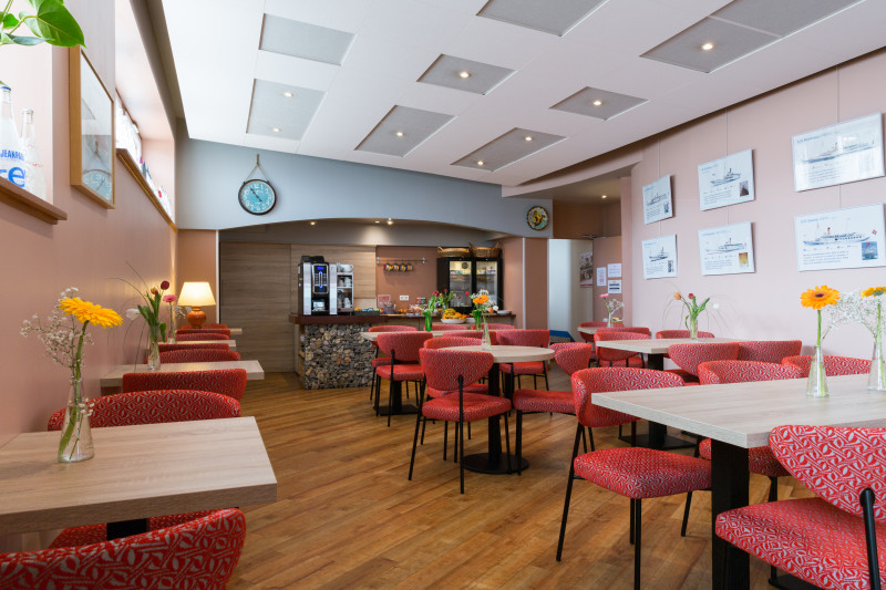 salle de petit-déjeuner - © Hôtel Alizé Evian salle de petit-déjeuner