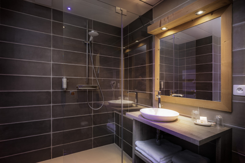 salle de bain - © hôtel Littoral salle de bain
