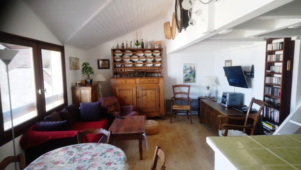 F2 of 44 m2 in a building_Évian-les-Bains