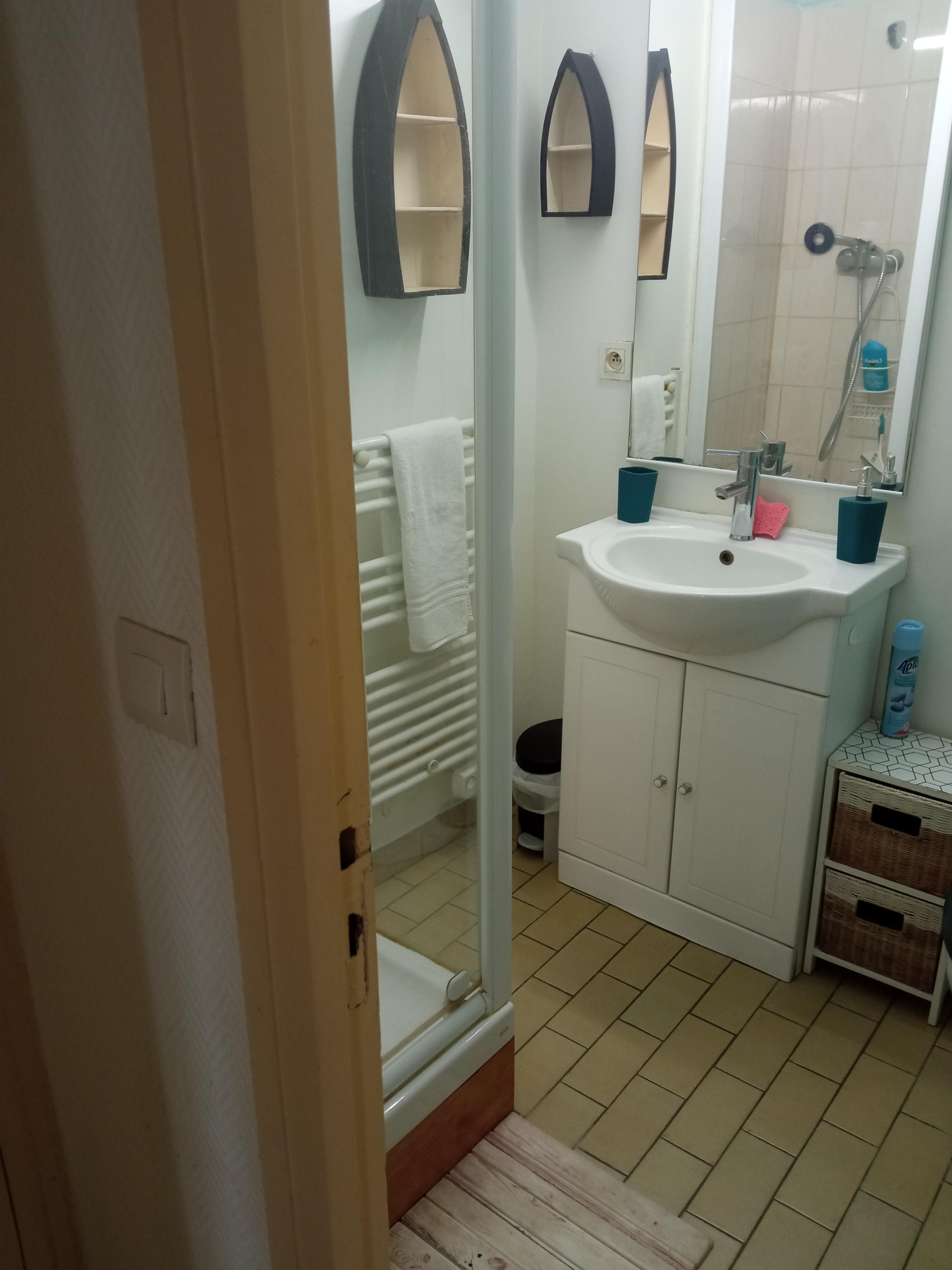 Appartement F2 de 45 m2 dans un immeuble_Évian-les-Bains