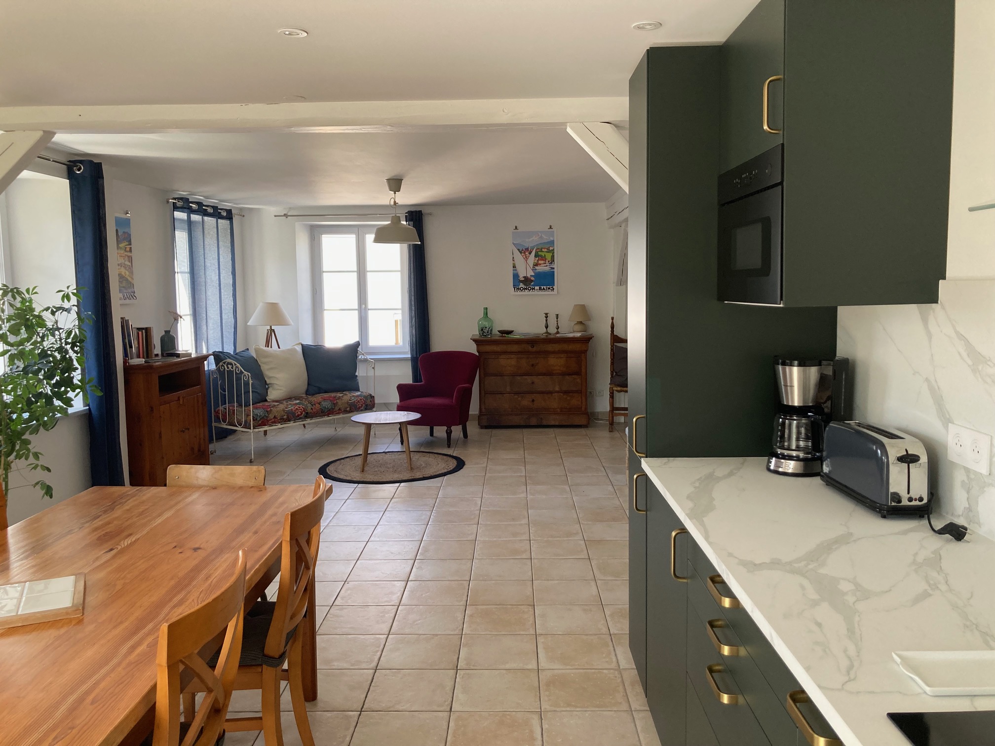 Apartment F4 of 110 m2 in a house_Marin