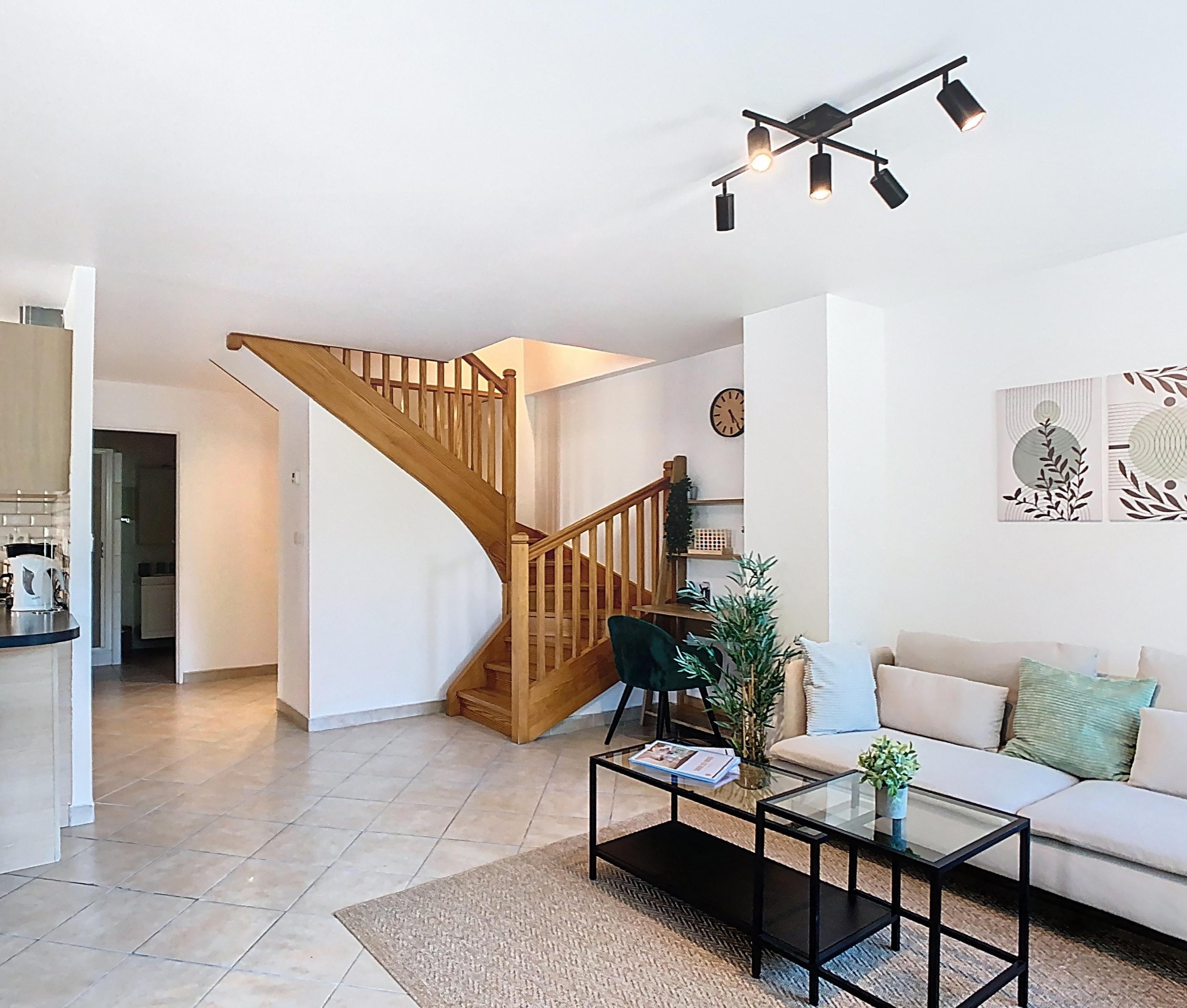 Apartment of 93 m2 in a residence_Évian-les-Bains